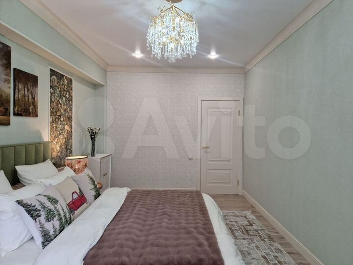 3-к. квартира, 93 м², 8/10 эт.