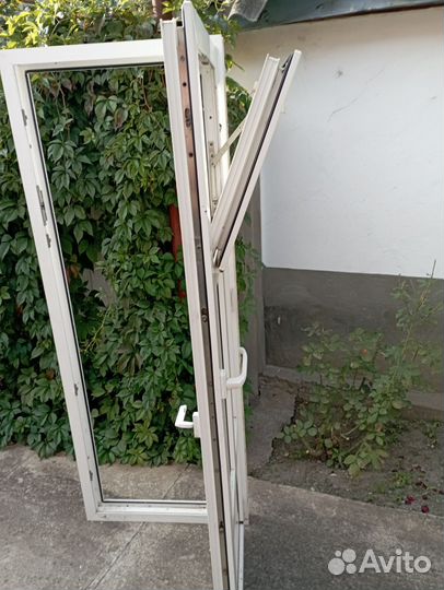 Дверь пластиковая