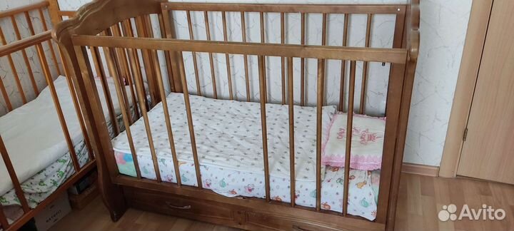 Детская кроватка с ящиками, отдаем с матрасом