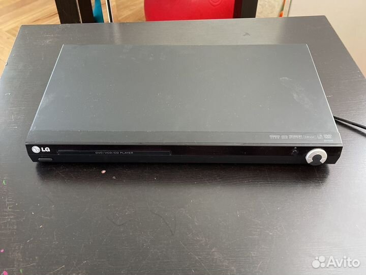 DVD плеер LG DV754S