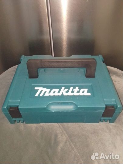 Гайковерт аккумуляторный makita 3000нм