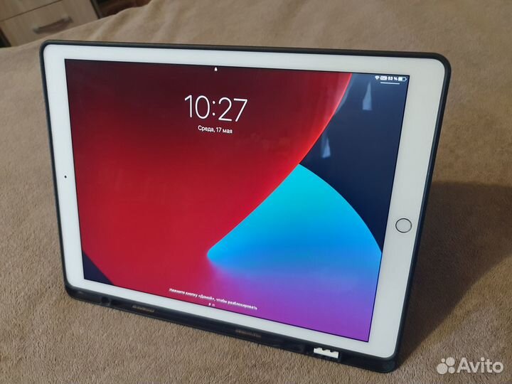 iPad Pro 12.9 первое поколение 32гб + стилус