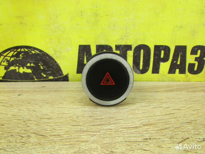 Кнопка аварийной сигнализации Лада Ларгус