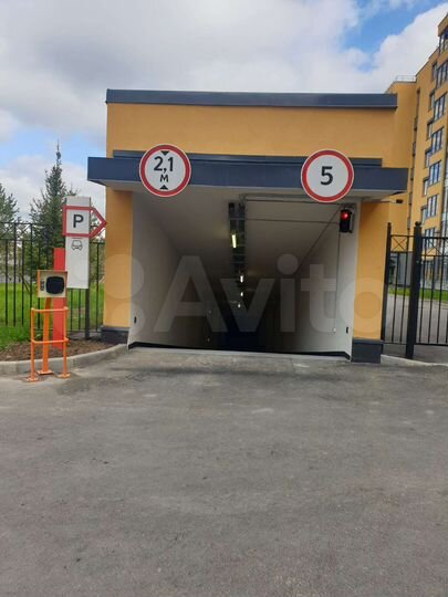 Машиноместо, 13 м²