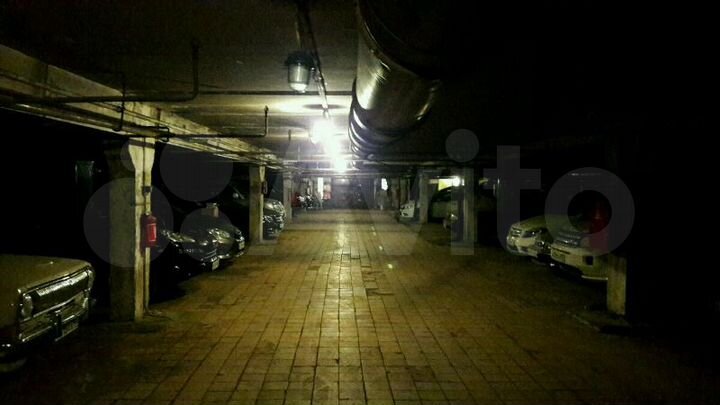 Машиноместо, 18 м²