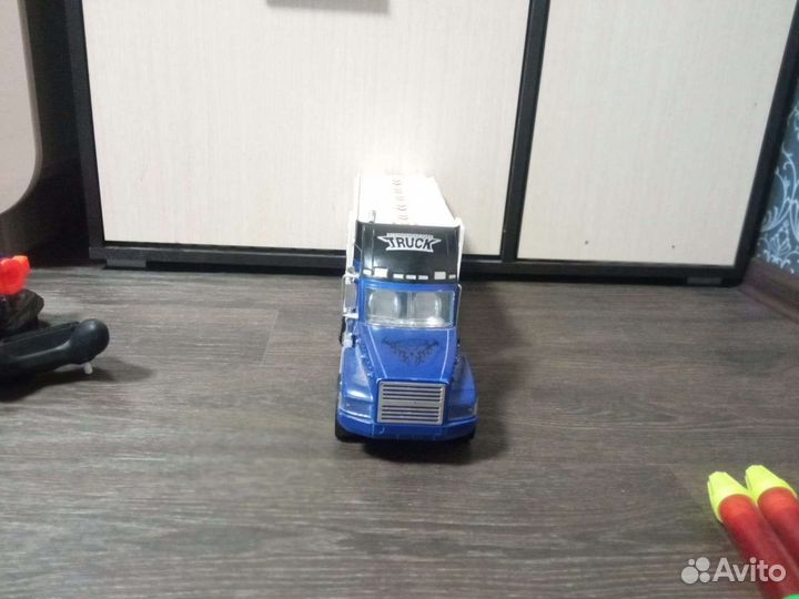 Детские игрушки