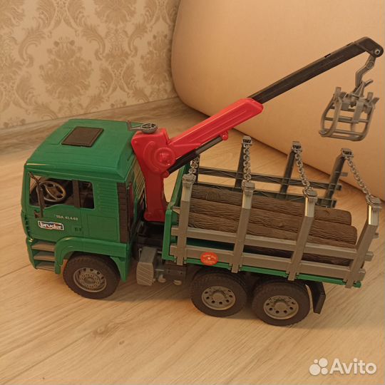 Машины Bruder трактор большой и лесовоз