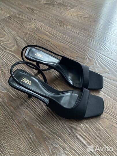 Босоножки женские