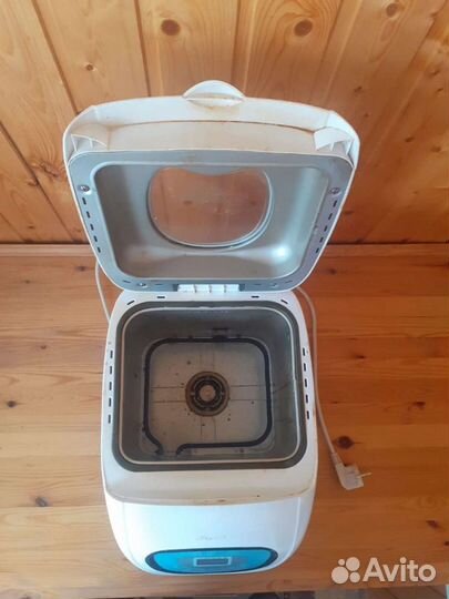 Хлебопечь Maxwell MW-3751 W