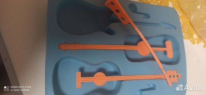 Форма для льда с силиконовым дном