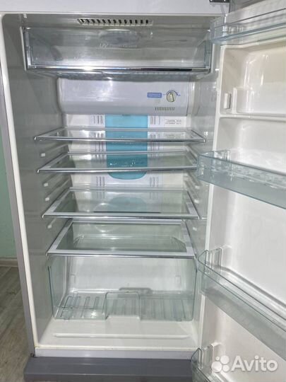 Холодильник Toshiba