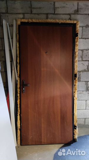 Дверь входная металлическая