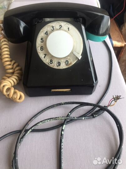 Стационарный телефон дисковый