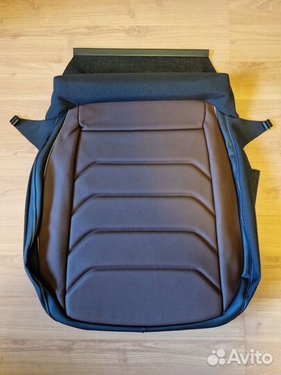 Кожаная обивка водительского сиденья Тигуан 2