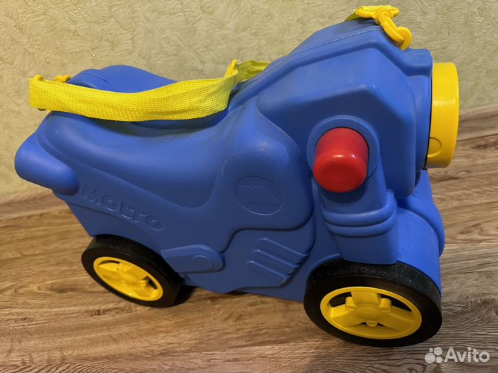 Детский чемодан каталка