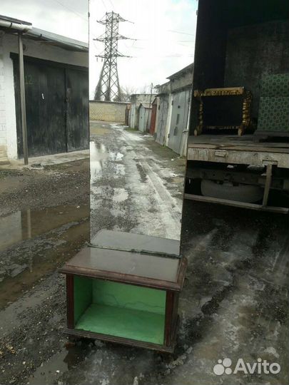 Приступок с зеркалом старинный