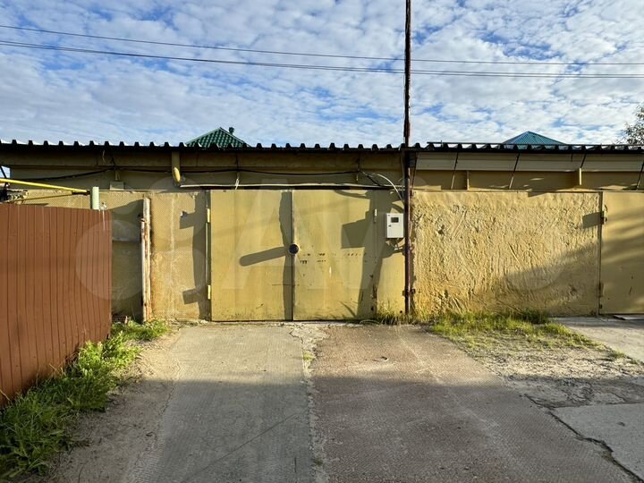 Гараж, > 30 м²