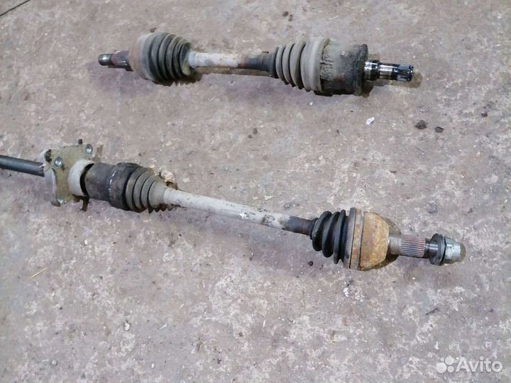 Привод передний Cadillac SRX