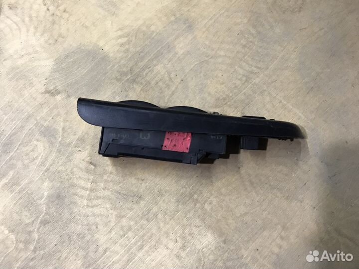 Блок управления стеклоподъемниками Honda Accord 6