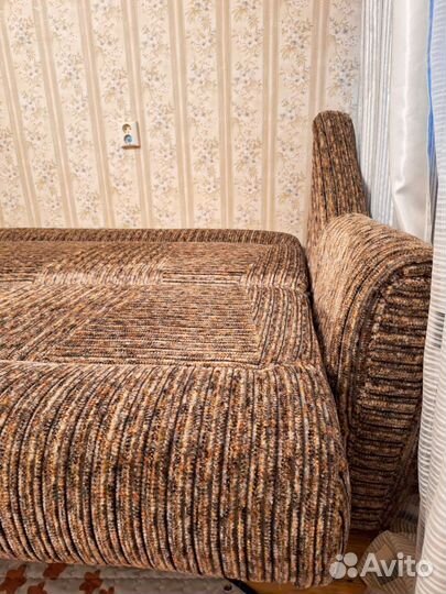 Диван книжка