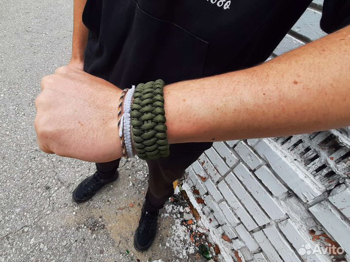 Браслет из паракорда 