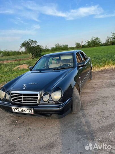 Mercedes-Benz E-класс 4.2 AT, 1997, 260 000 км