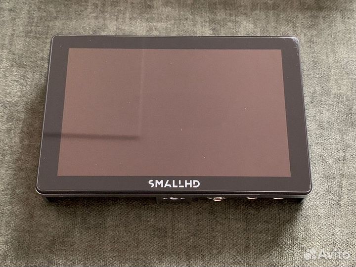 Накамерный монитор SmallHD 702