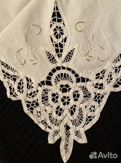 Винтажная скатерть с вышивкой