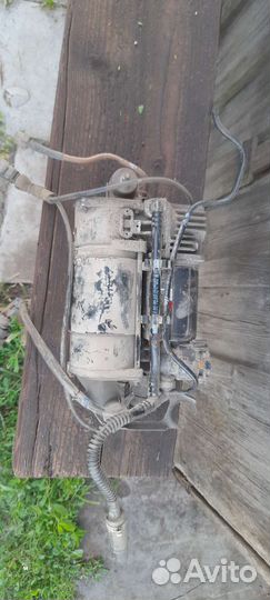 Компрессор пневы таурег 2007 год