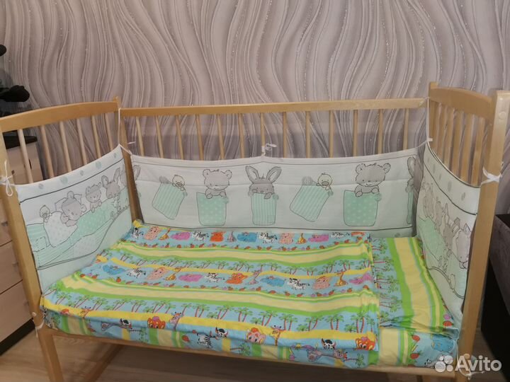 Детская кроватка