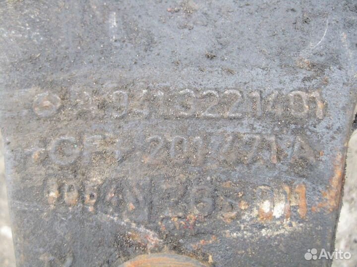 Кронштейн передней рессоры передний 9413221401 пра