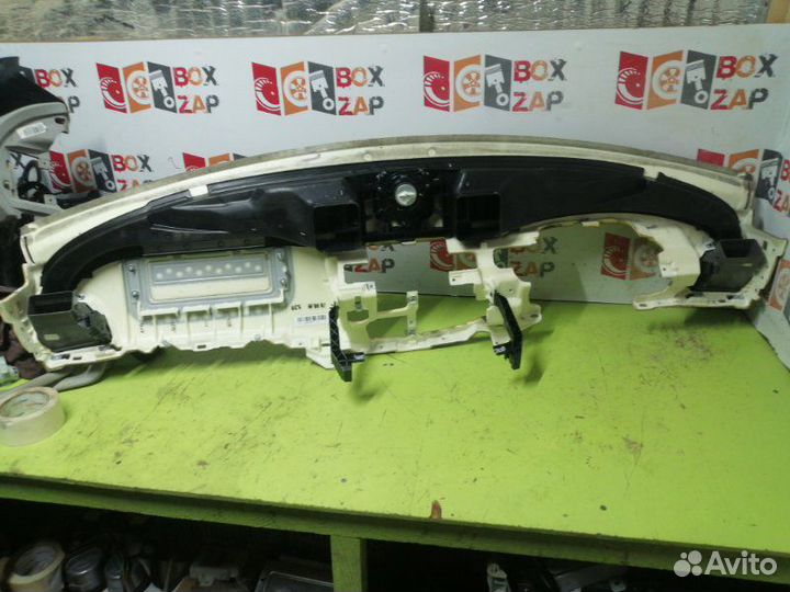 Накладка панели Mercedes Benz w221