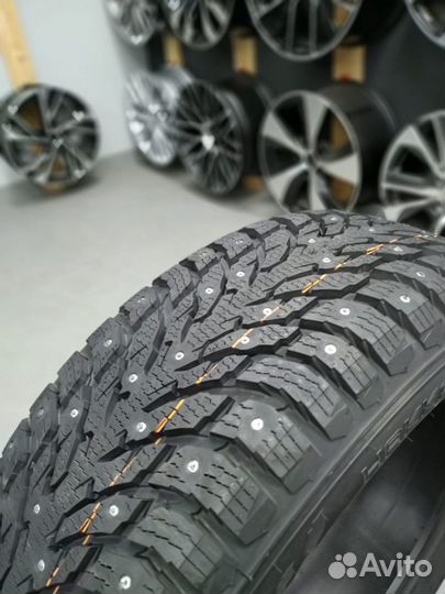 Nokian Tyres Hakkapeliitta 9 SUV 285/45 R20 112T