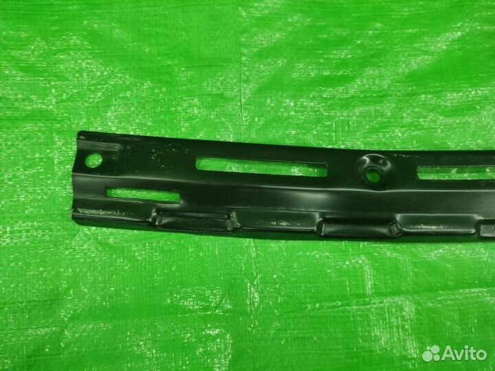 Кронштейн переднего бампера Hyundai Tucson 04-09