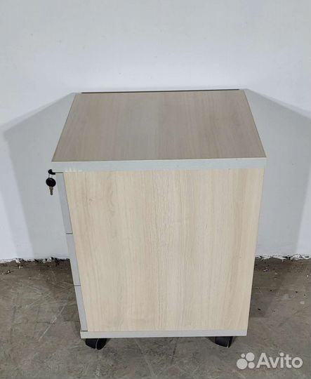 Тумба выкатная