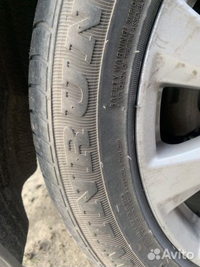 Winrun R330 215/55 R17