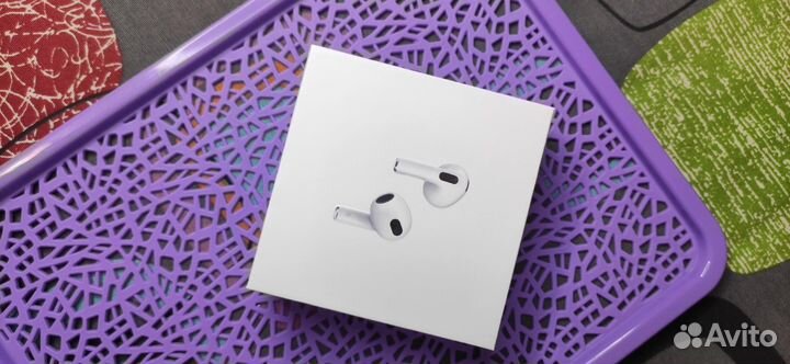 Продам Airpods 3