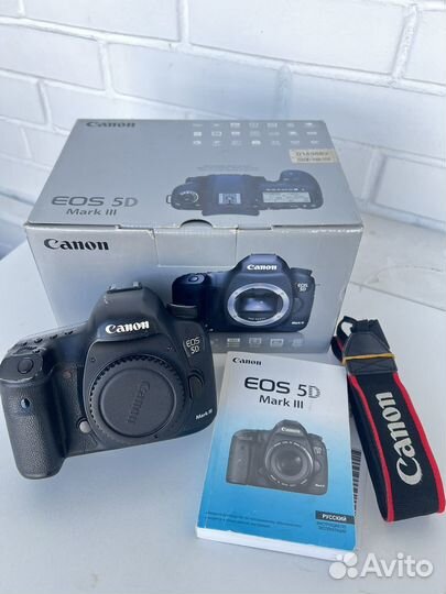 Canon EOS 5D Mark iii Body