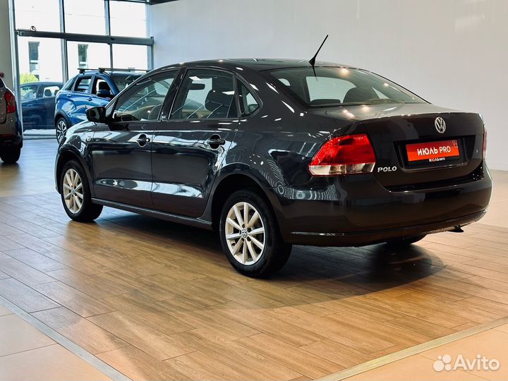Volkswagen Polo 1.6 AT, 2015, 100 305 км