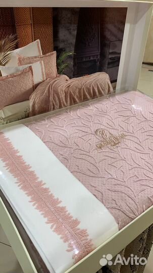 Комплект постельного белья с покрывалом