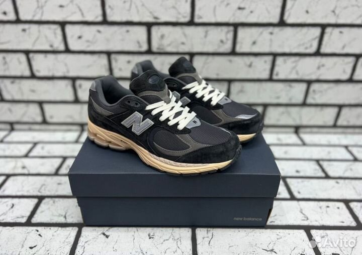 Кроссовки New Balance 2002R Phantom