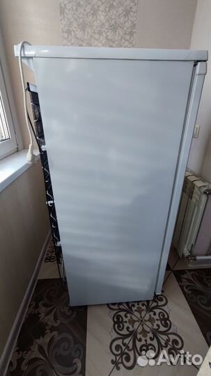 Морозильная камера бирюса 114