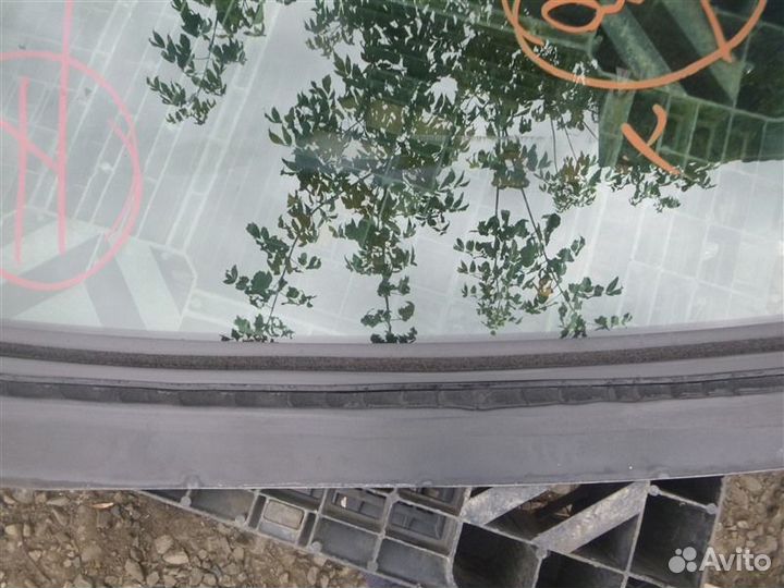 Лобовое стекло Lexus Ls600Hl UVF46 2urfse 2010