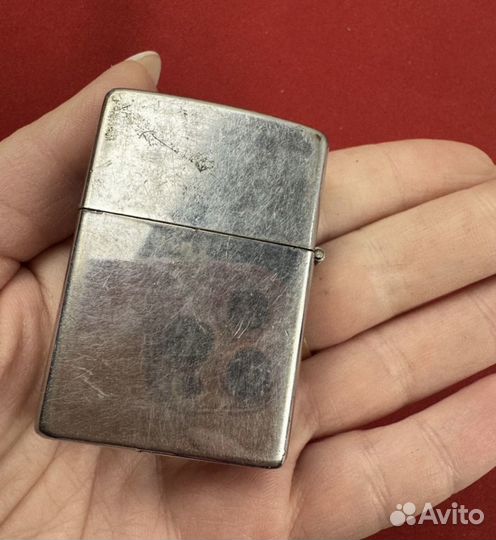 Бензиновая зажигалка Zippo