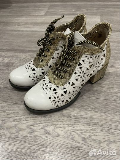 Продаются Туфли-ботиночки