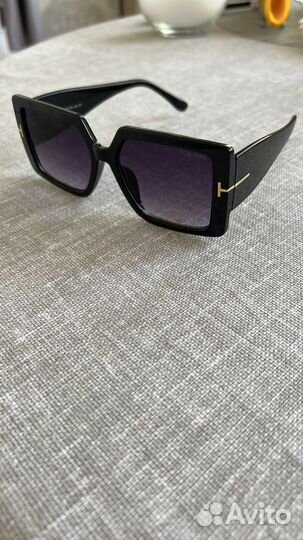 Солнцезащитные очки