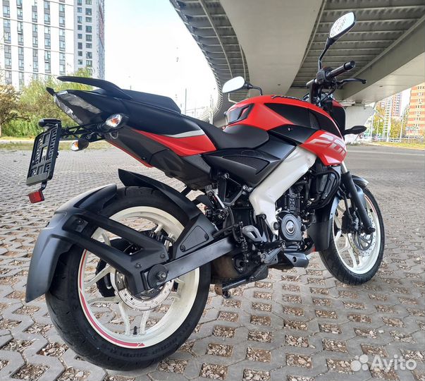 Bajaj Pulsar NS200