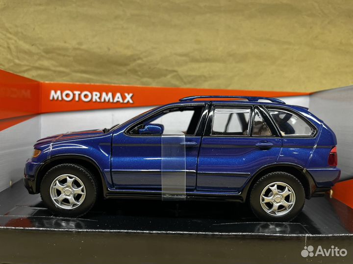 BMW X5 1/24 MotorMax