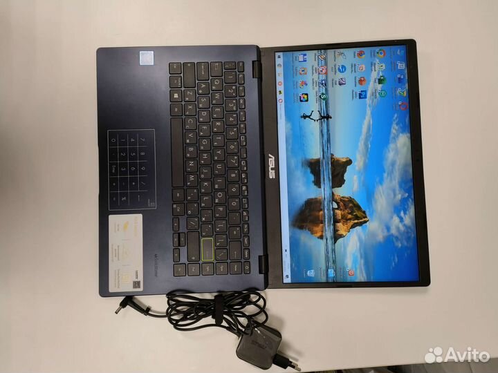 Ноутбук Asus 4gb/128gb