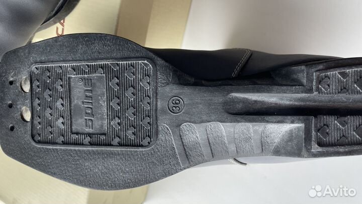 Ботинки лыжные 36 размер бу